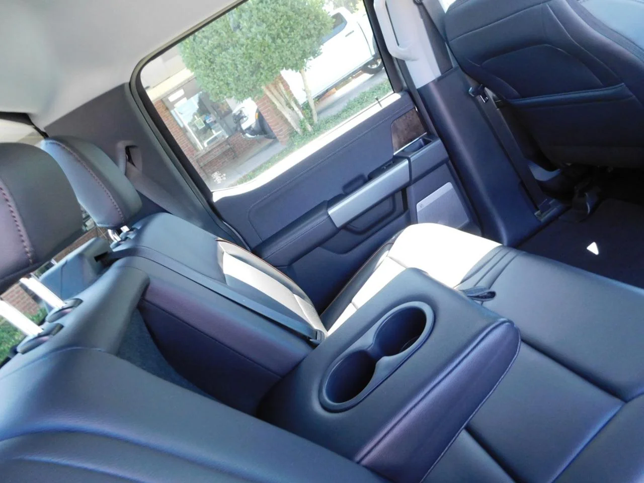 New 2027 Carbonized Gray Metallic Ford F-250® Lariat® image 20