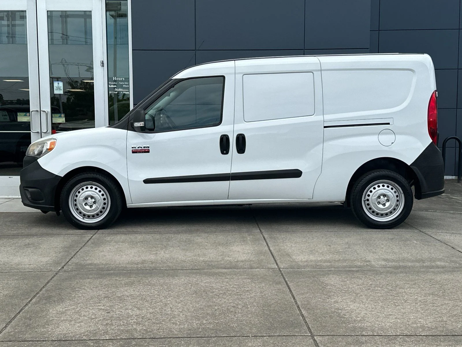 Used 2017 Bright White Ram Tradesman image 6