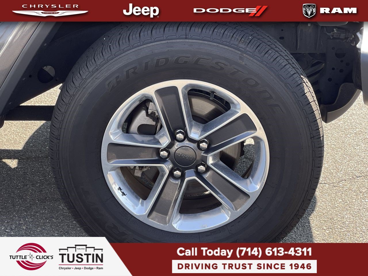Used 2020 Granite Crystal Metallic Clearcoat Jeep Sahara image 13