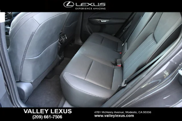 2026 Lexus NX 350 - Photo 17