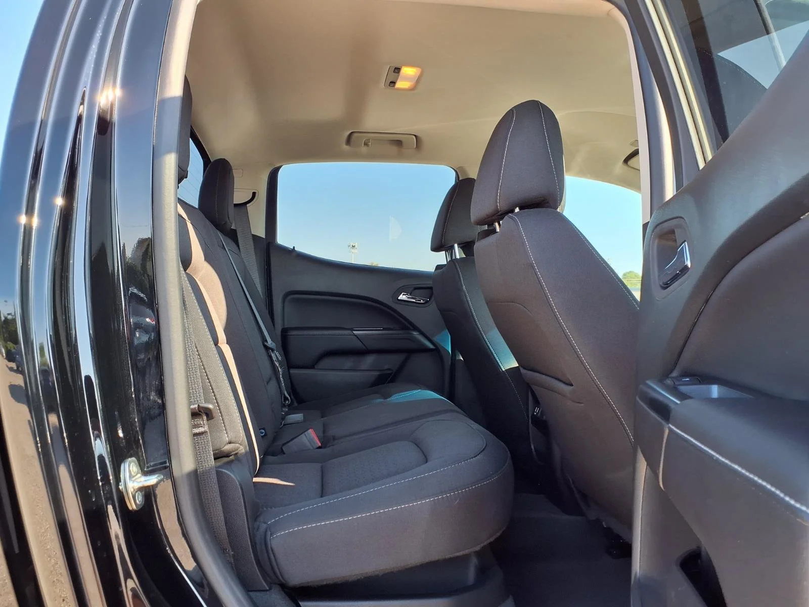 Used 2022 Onyx Black GMC 4WD Elevation image 25