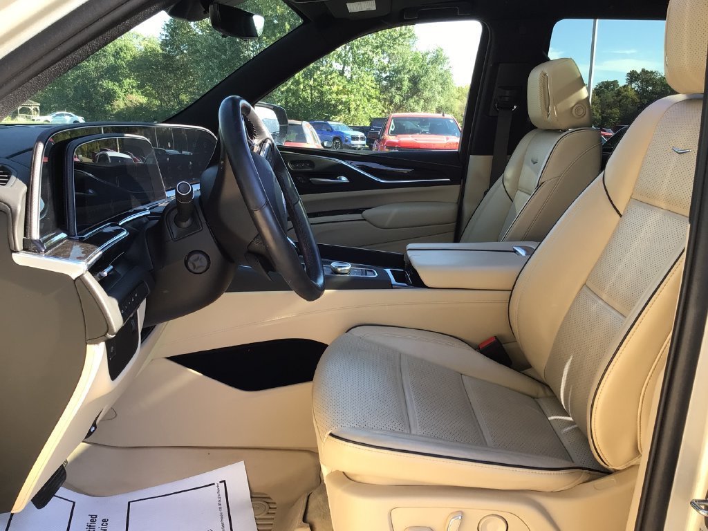 Used 2023 SANDSTONE METALLIC Cadillac 4WD Premium Luxury image 24