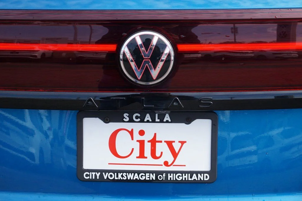 Certified Used 2025 Blue Volkswagen 2.0T SEL R-Line Black image 38