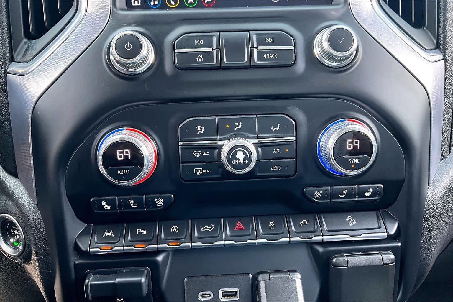 Used 2020 Onyx Black GMC SLT image 34