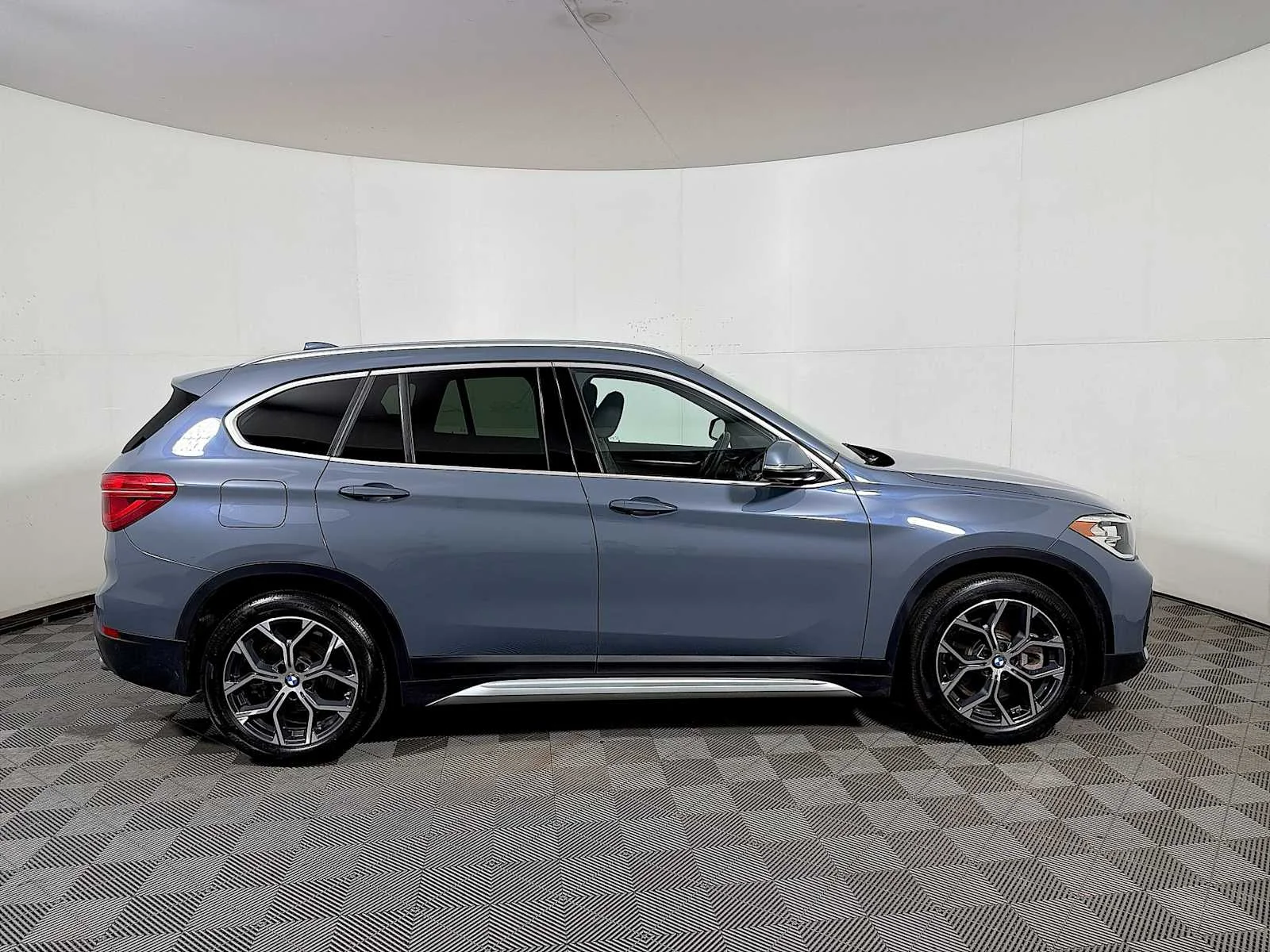 2021 BMW X1 28i - Photo 7