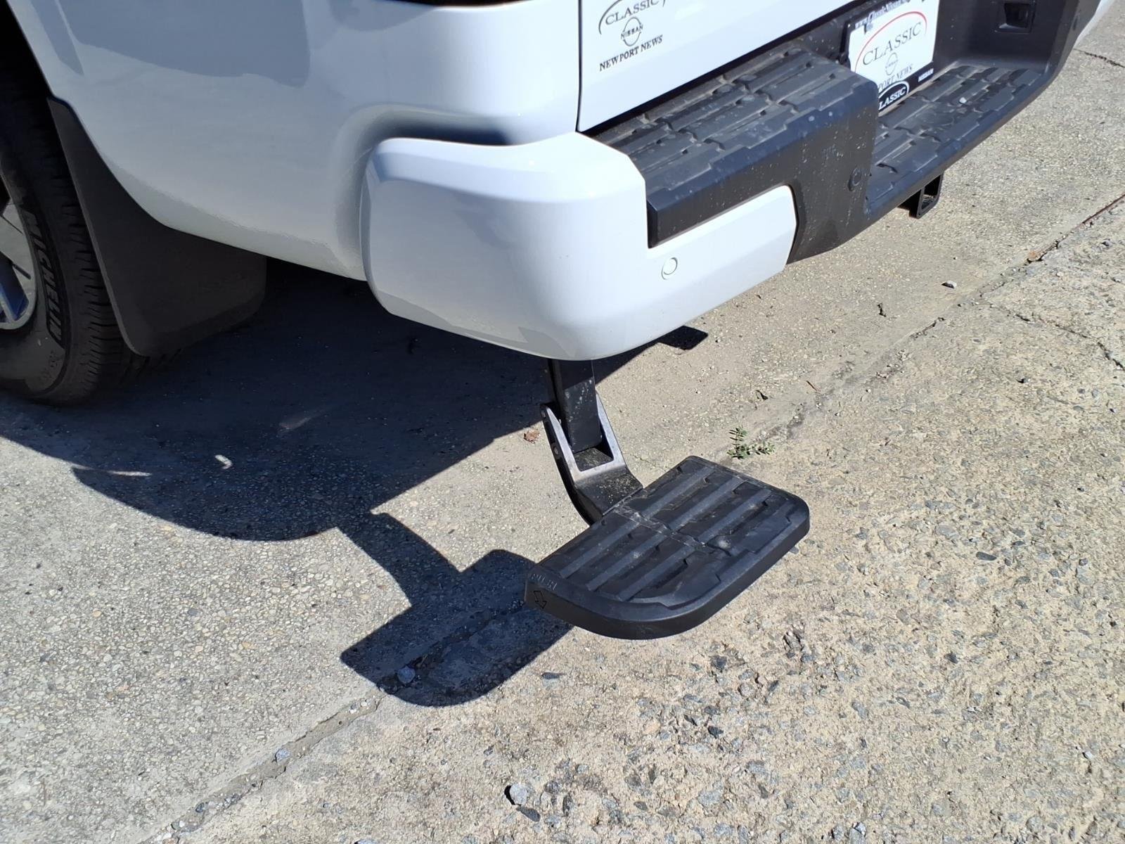 New 2026 Glacier White Nissan Crew Cab SV Long Bed image 7