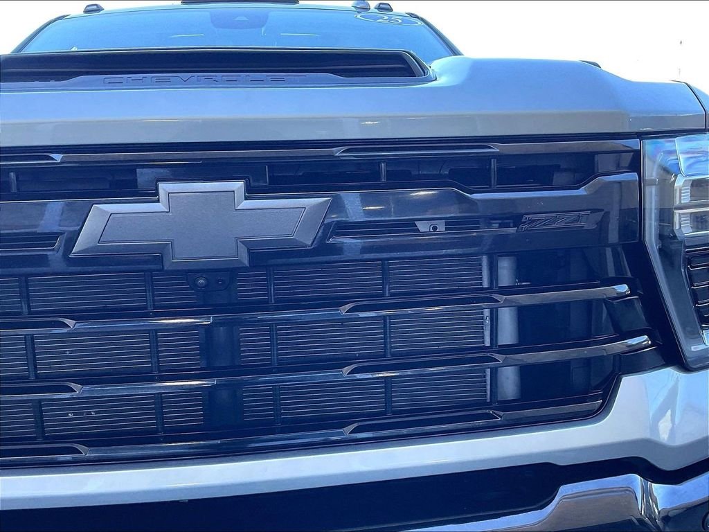 Used 2025 Gray Chevrolet LTZ image 33