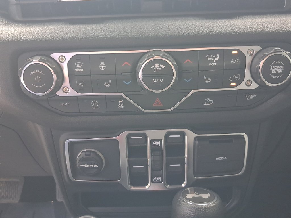 New 2025 White Jeep Sport S image 15