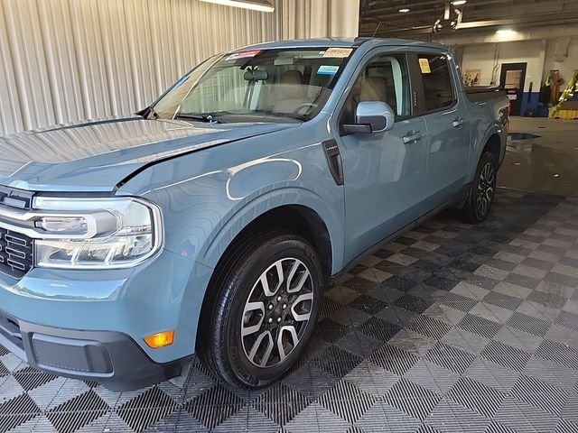 Used 2022  Ford Lariat image 5