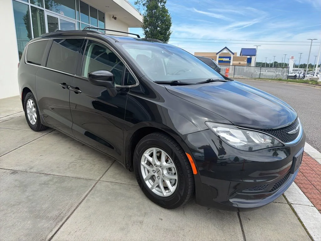 Used 2021 Black Chrysler LXI image 8