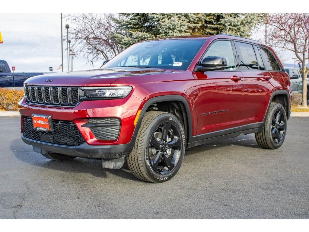 New 2025 Velvet Red Pearlcoat Jeep Altitude X image 4
