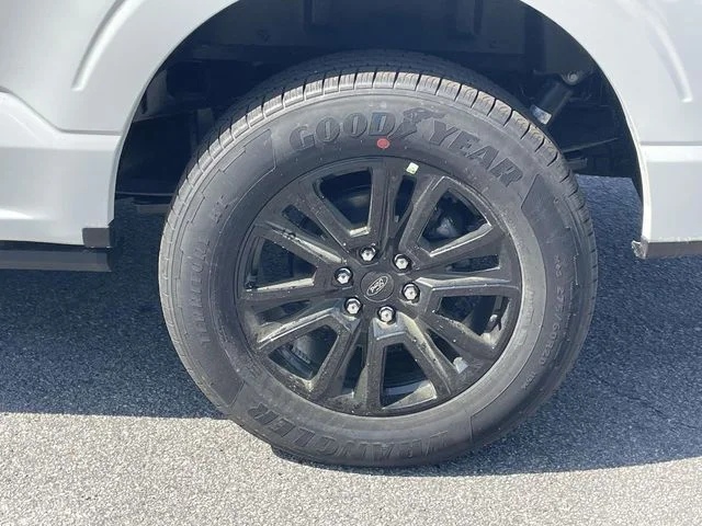 New 2026 Star White Metallic Tri-Coat Ford Platinum® image 8