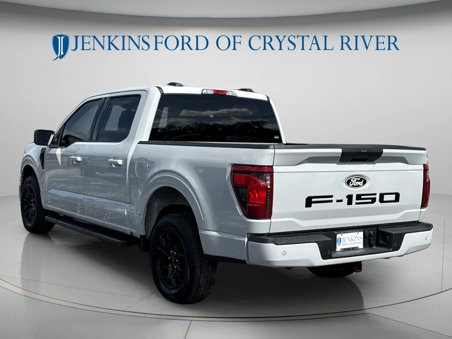 Used 2026 Avalanche Ford XLT image 7