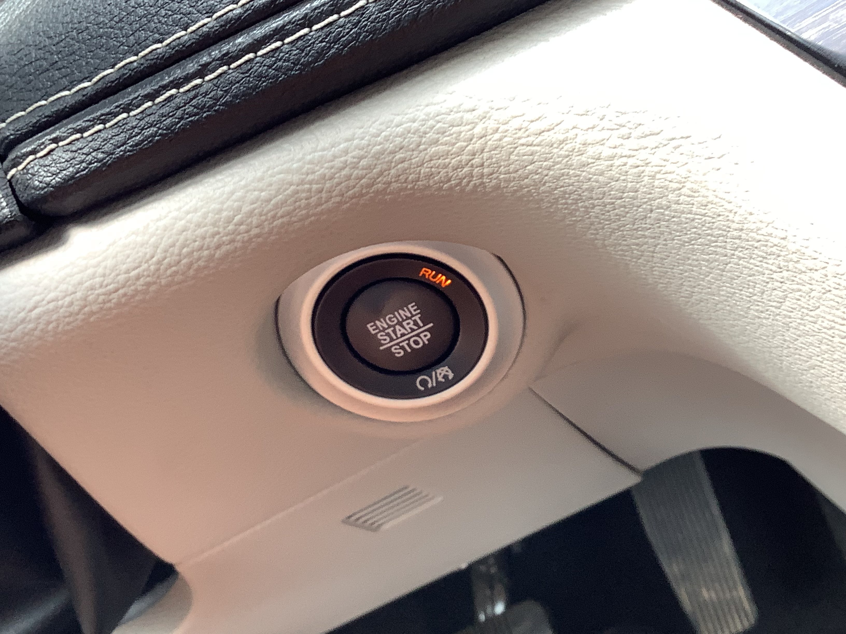 Used 2022 Gray Chrysler Touring L image 16