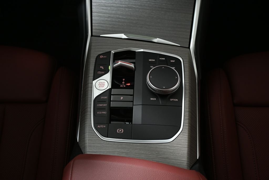 New 2026 Alpine White BMW 330i xDrive image 24