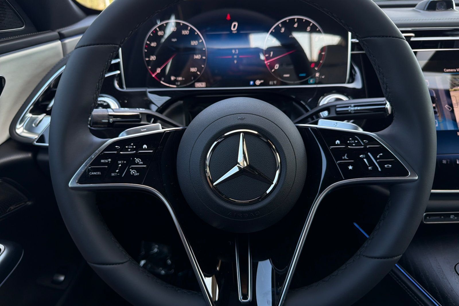 New 2026 MANUFAKTUR Alpine Grey Mercedes-Benz E 350 image 24
