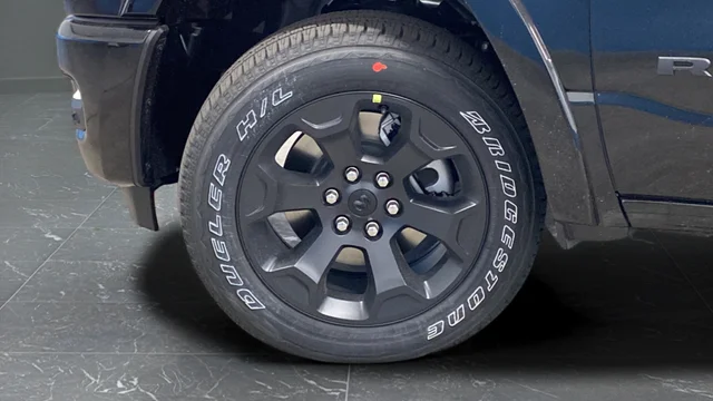 New 2026 Diamond Black Crystal Pearl-Coat Exterior Paint RAM Big Horn/Lone Star image 40