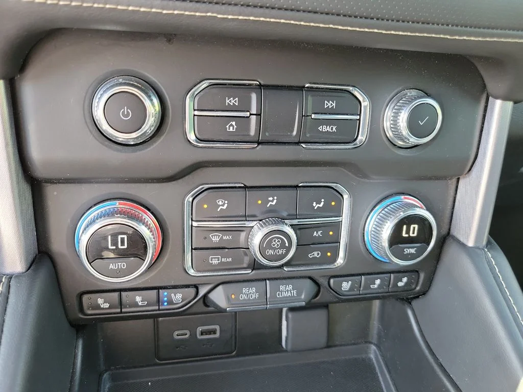 Used 2024 Black GMC SLT image 35