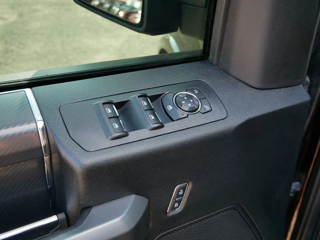 Used 2018  Ford XLT image 16
