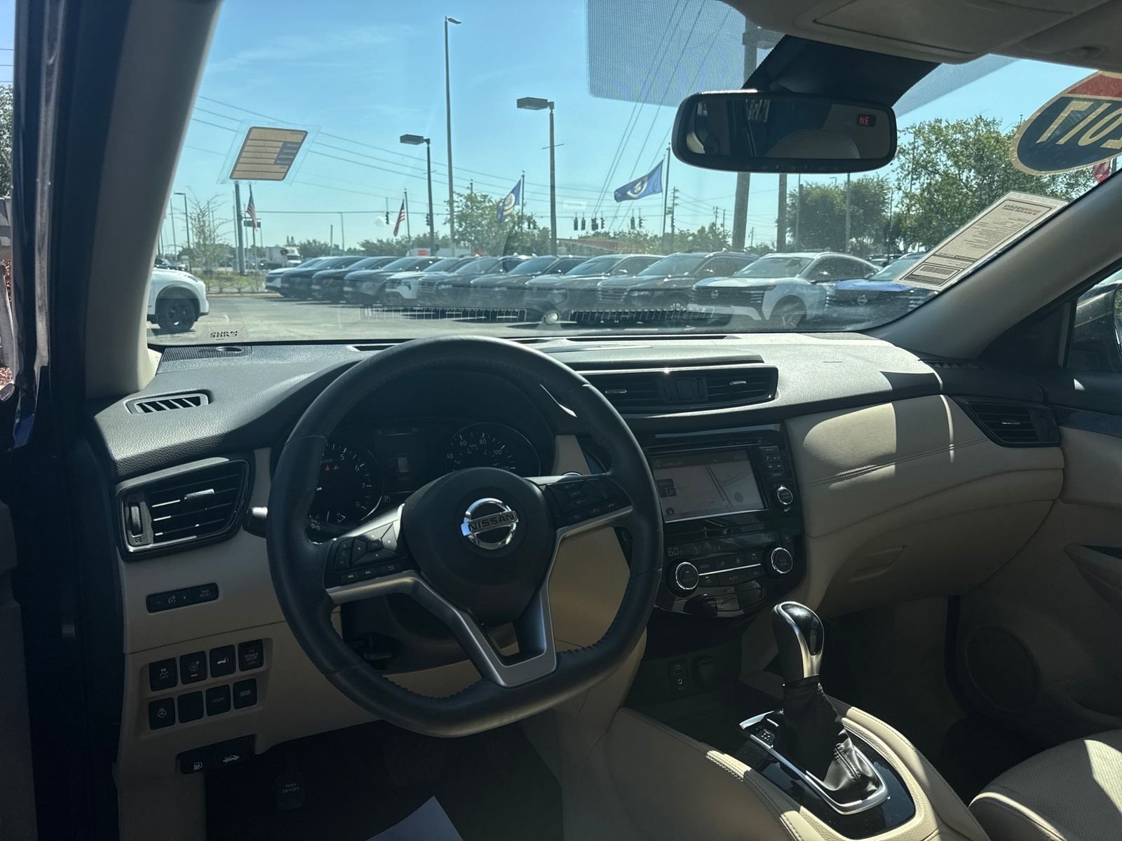 Used 2017 Blue Nissan SL image 22