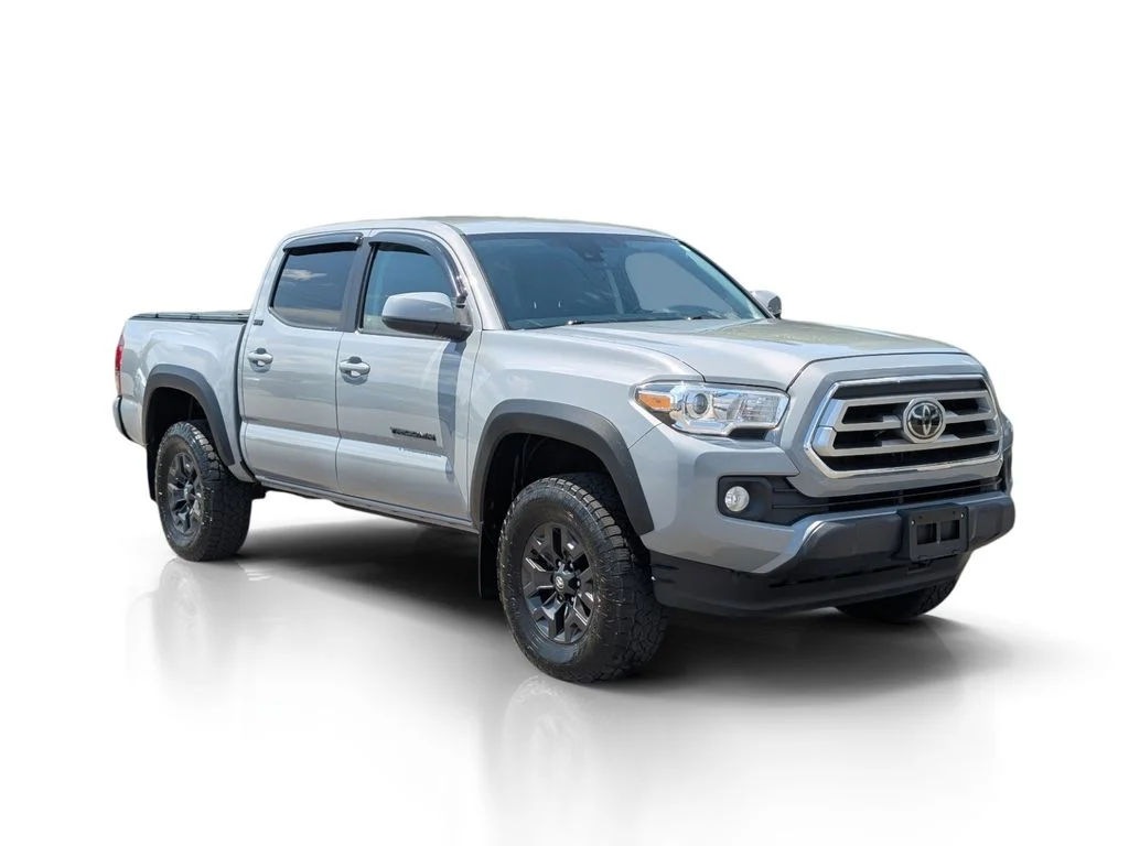 Used 2019 Black Toyota SR5 image 3