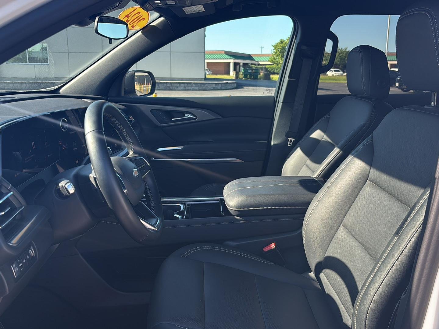 Used 2024 Summit White Chevrolet LT image 29