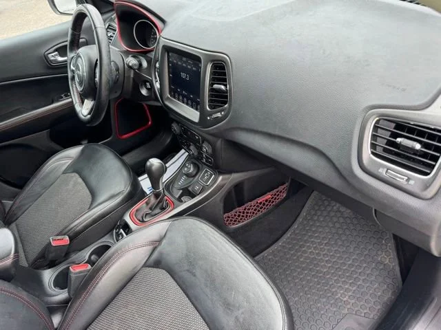 Used 2018 White Jeep Trailhawk 4x4 image 26
