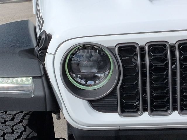 Used 2026 White Jeep Moab 392 image 9