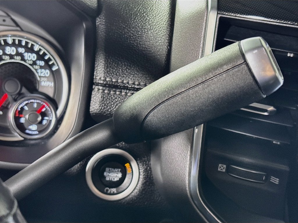 Used 2022 Red Ram Laramie image 18