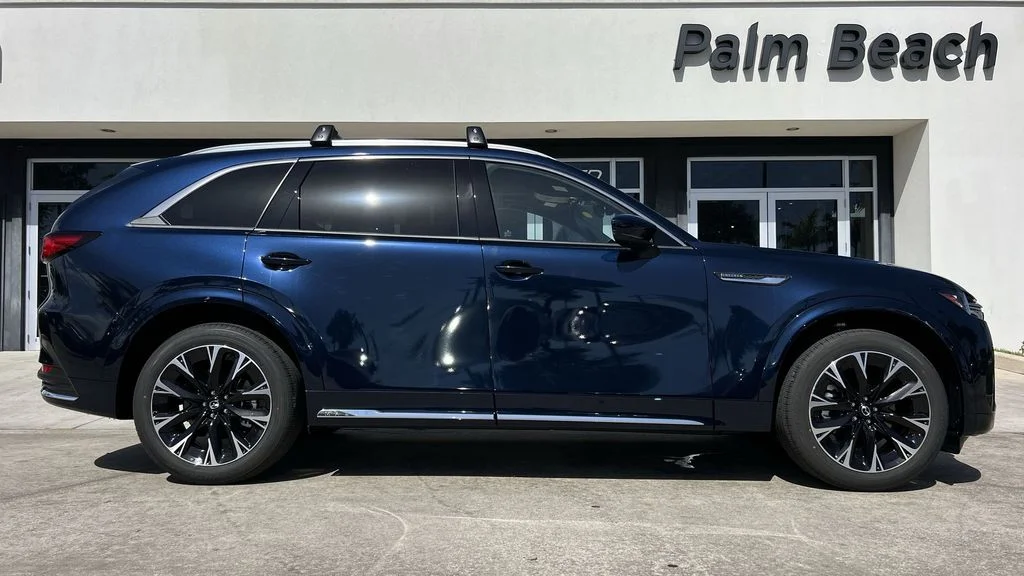 2025 Mazda CX-90 Premium Package - Photo 23