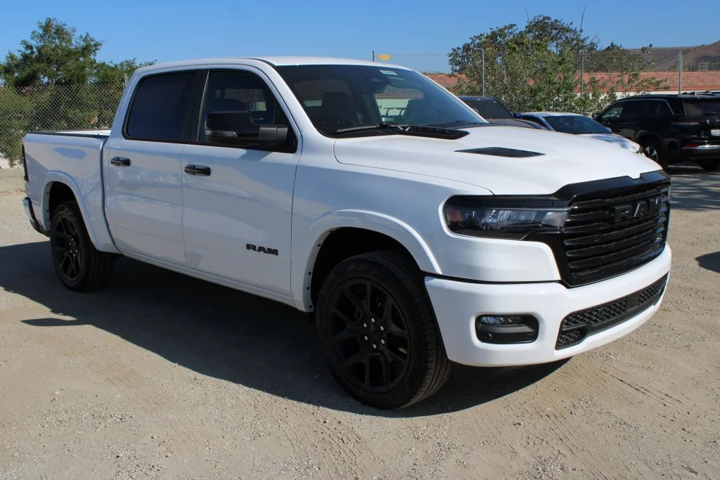 New 2026 Bright White Clear-Coat Exterior Paint Ram Laramie image 3