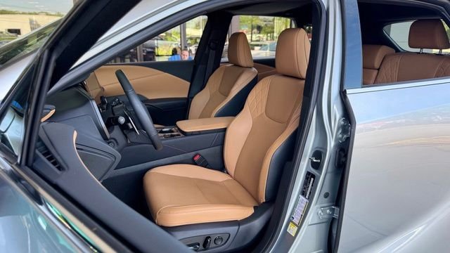 Certified Used 2025 Iridium Lexus 350 Premium image 14