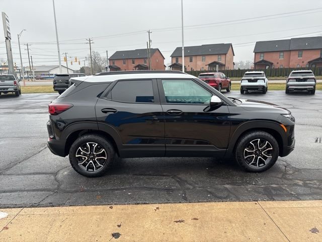 Used 2024 Black Chevrolet ACTIV image 9