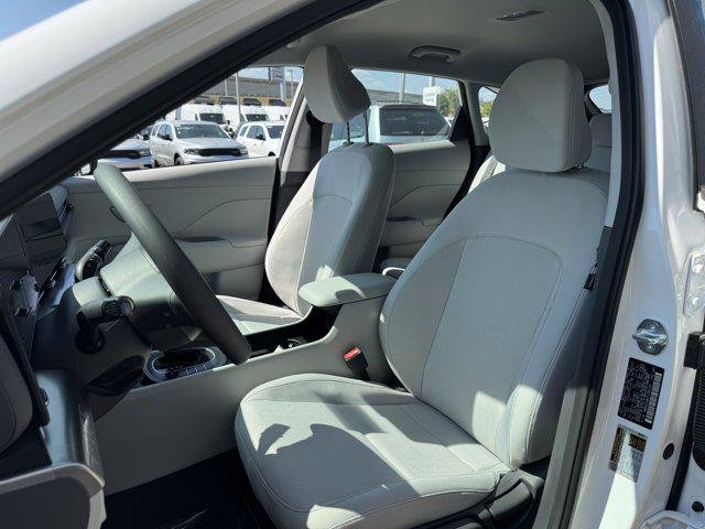 2026 Hyundai Kona SE - Photo 31