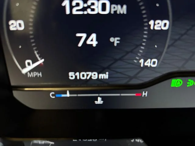 Used 2023 White GMC Elevation image 18
