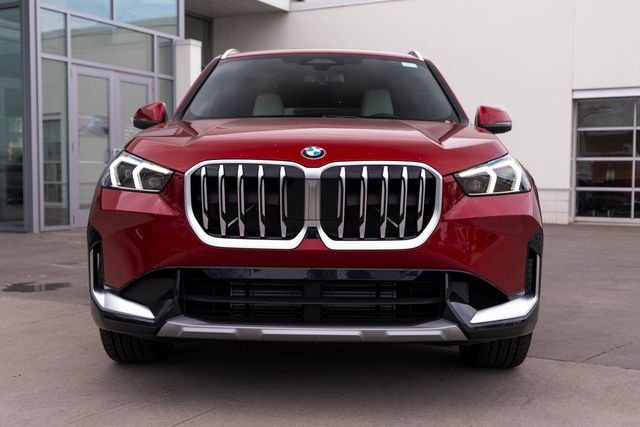 New 2027 Vegas Red Metallic BMW xDrive28i image 7
