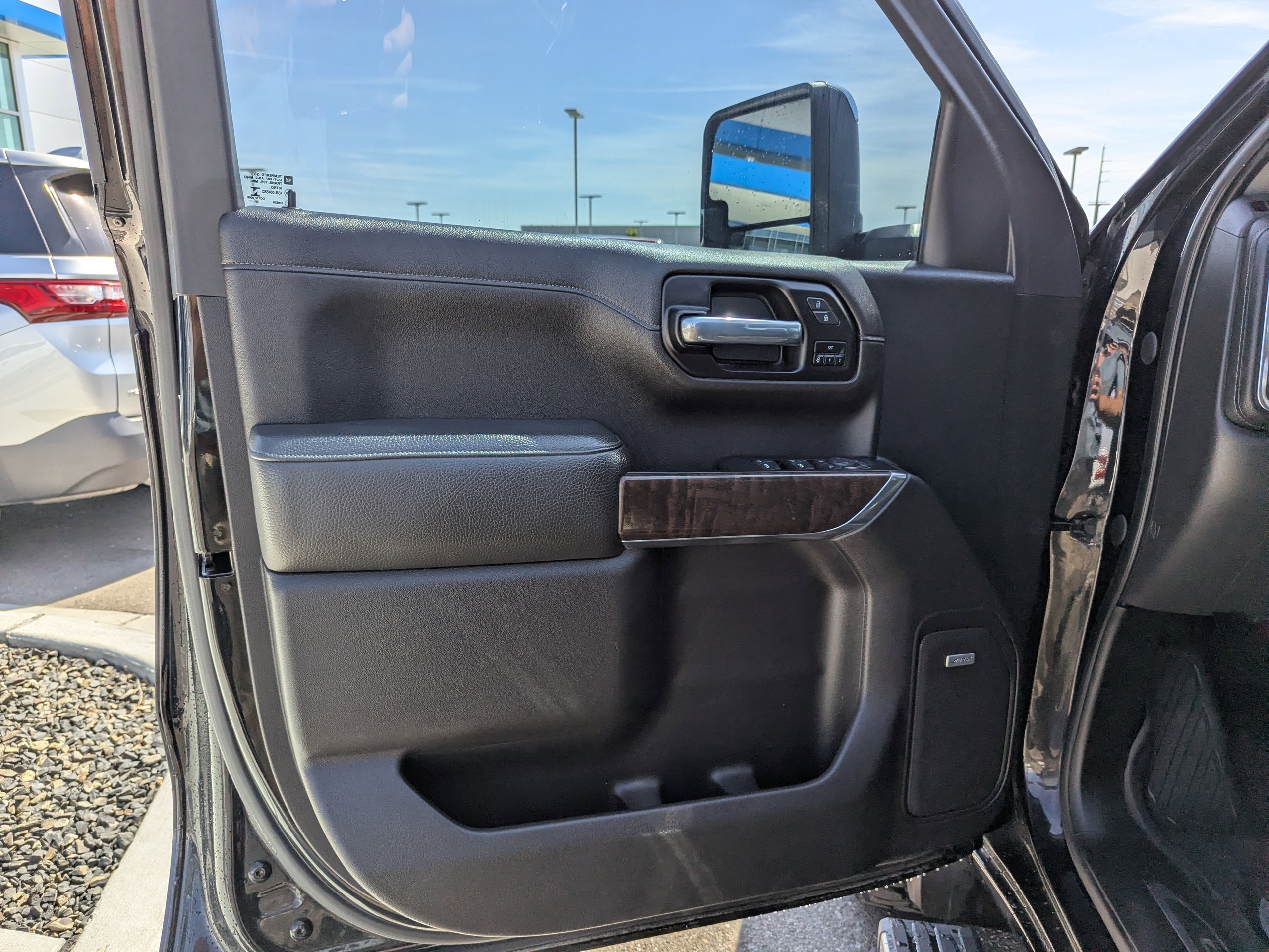 Used 2021 Black GMC Denali image 11