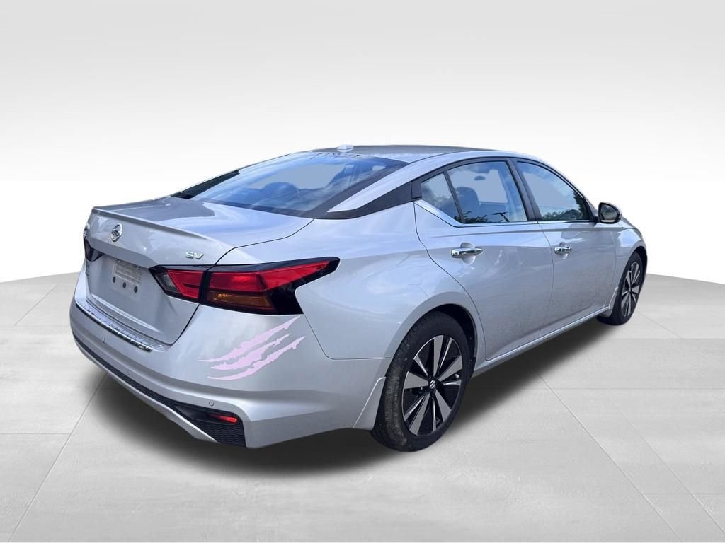 Used 2021 Silver Nissan 2.5 SV image 3