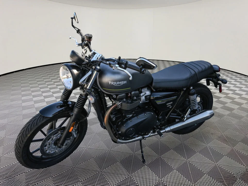 Used 2023 SILVER ICE Triumph  image 4