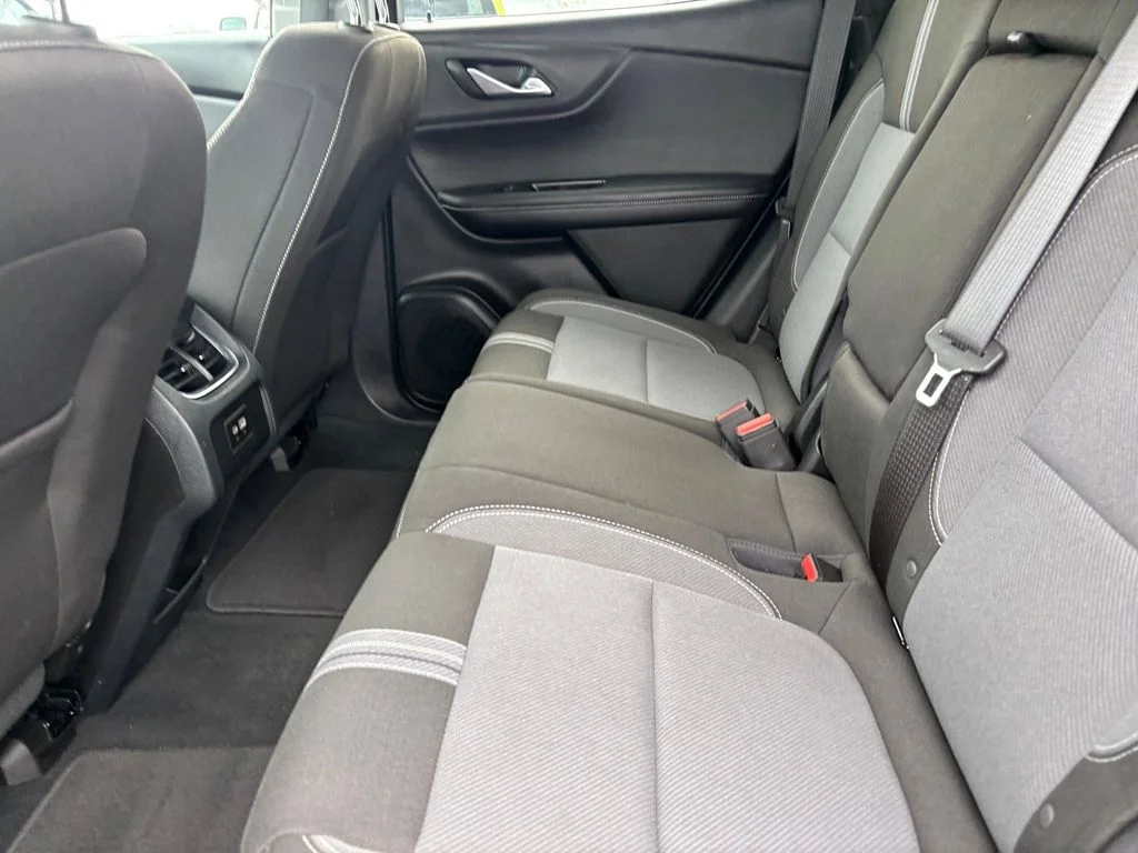 Used 2025 Black Chevrolet LT image 24