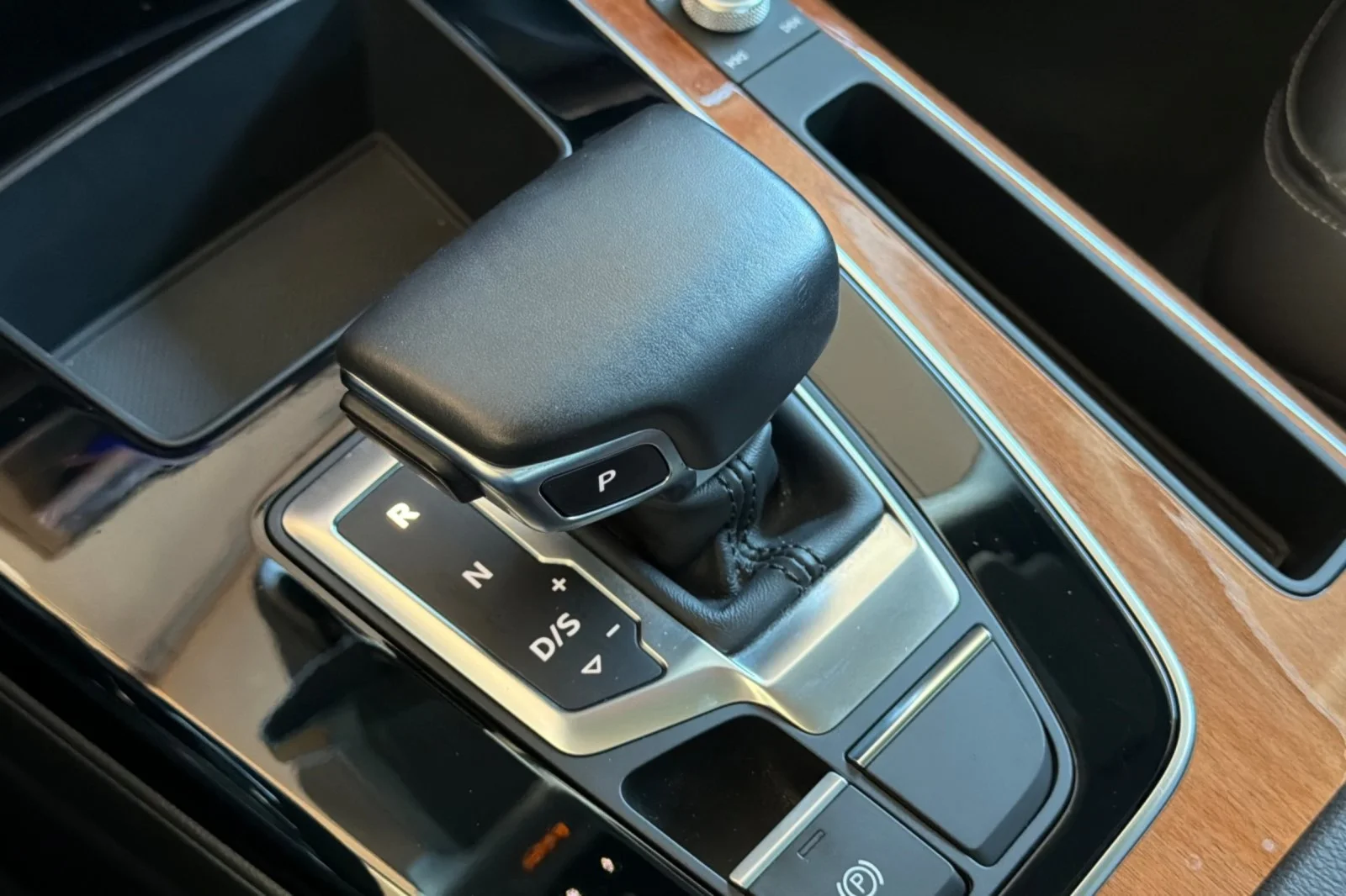 Used 2022 GREY Audi S line Premium image 20