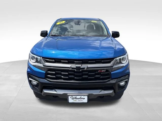 Used 2022 Bright Blue Metallic Chevrolet Z71 image 9