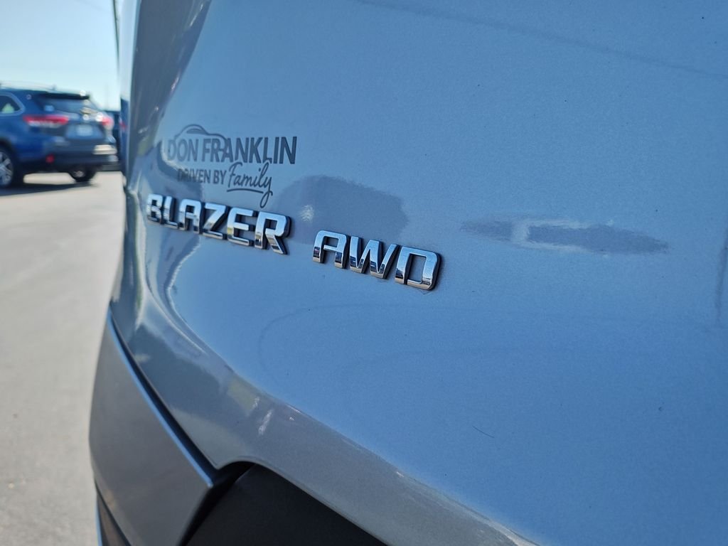 Used 2024 Gray Chevrolet LT image 27