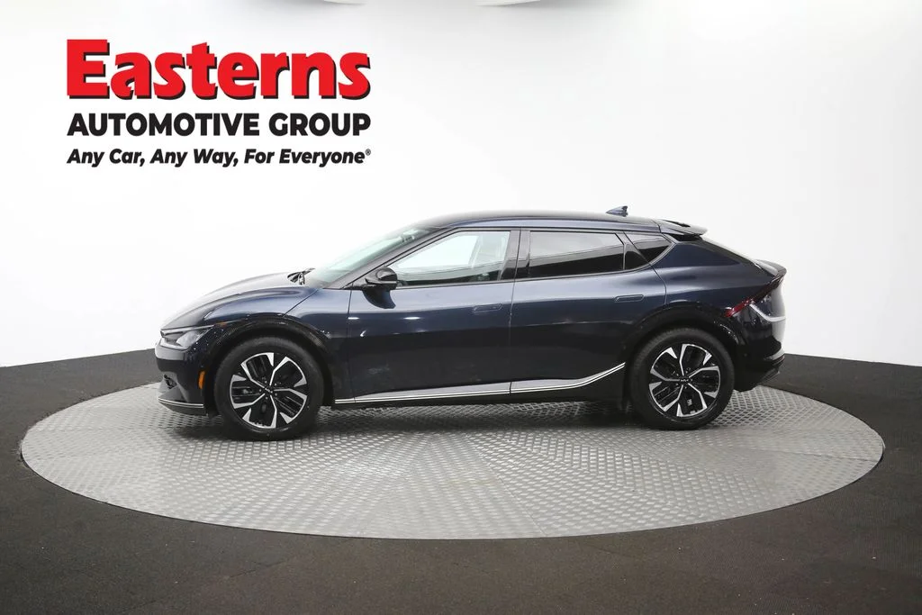 Used 2023 Blue Kia Wind image 62