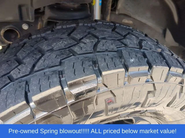 Used 2018 White Jeep Unlimited Sport S image 19