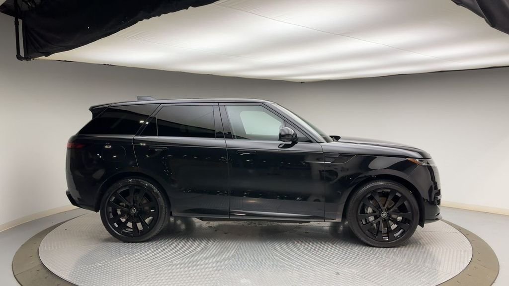 Certified Used 2025 Santorini Black Metallic Land Rover Dynamic SE image 9