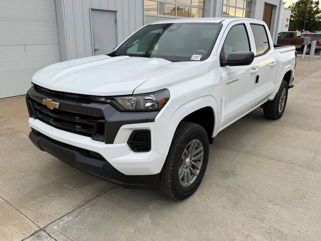 New 2026 White Chevrolet LT image 5