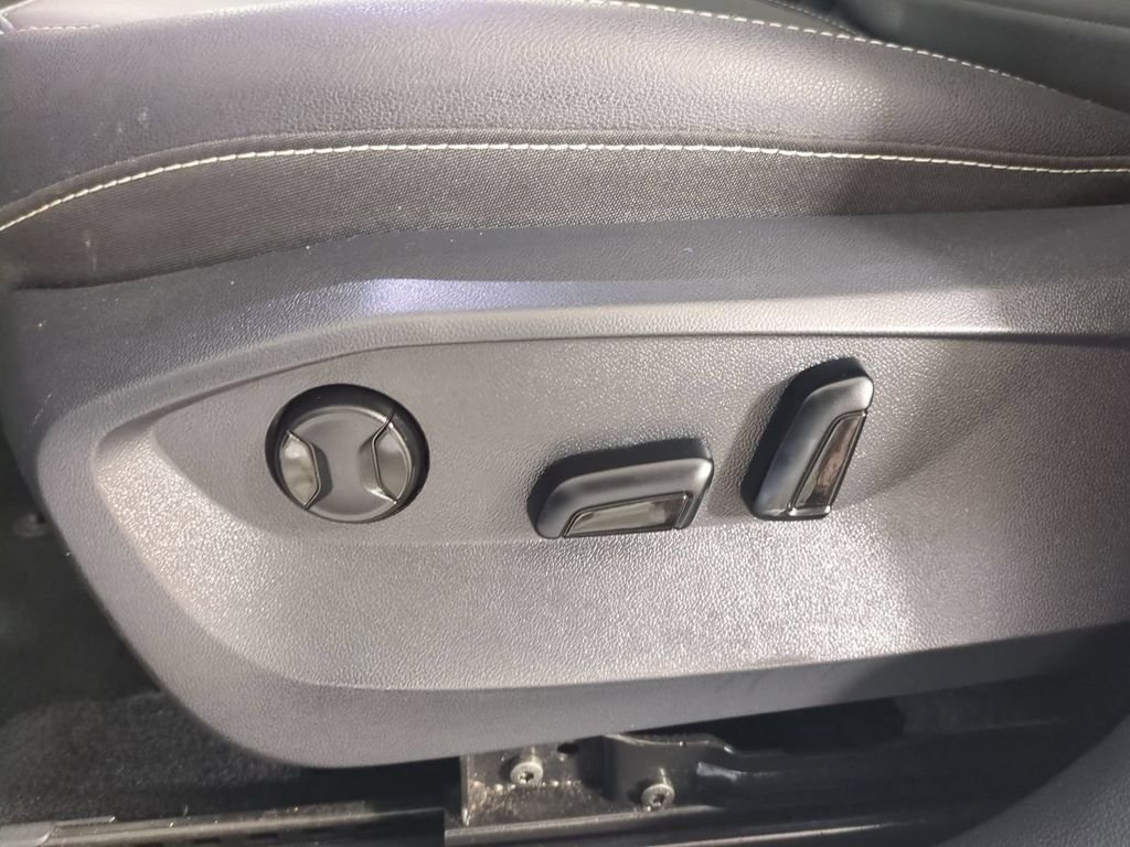 2024 Volkswagen Taos SE - Photo 27