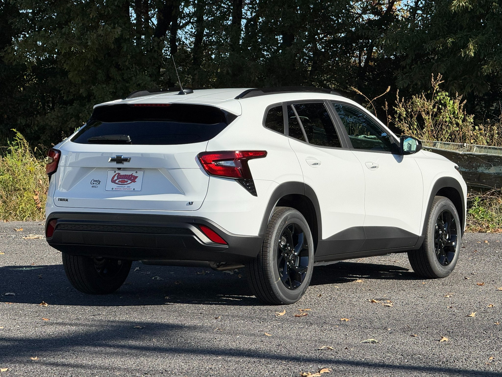 New 2026 Summit White Chevrolet LT image 9