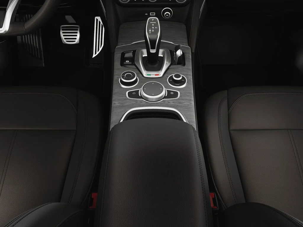 2025 Alfa Romeo Stelvio Intensa - Photo 23